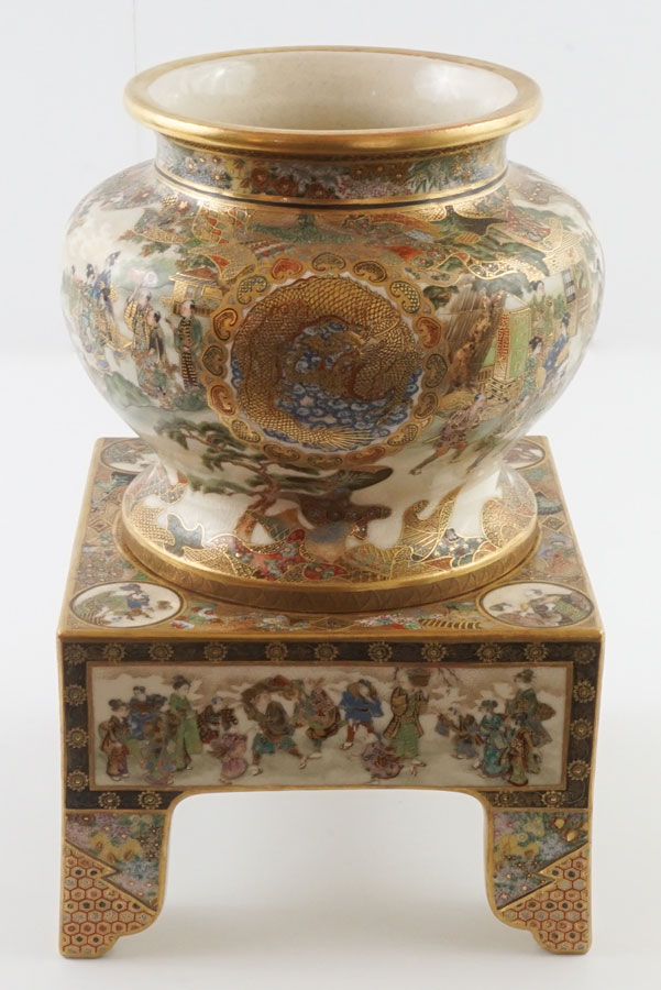 Antique Japanese Ryozan Satauma Jar with Stand